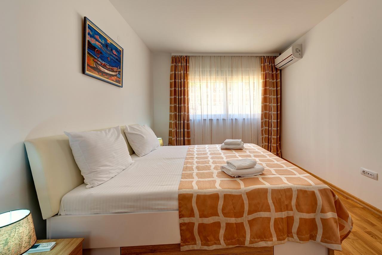Apartments Villa Adriatic Tivat Eksteriør bilde